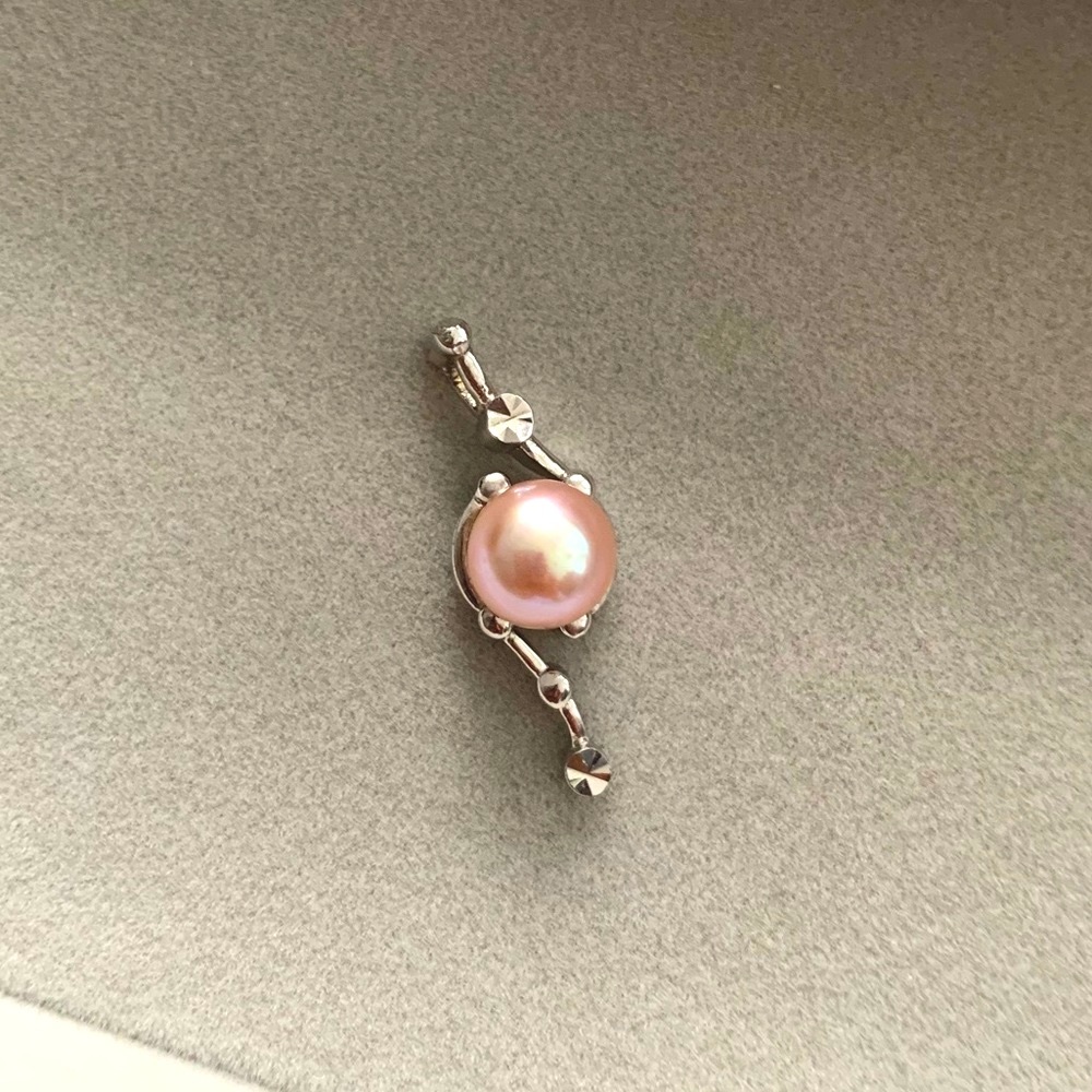 Necklace pendent / silver & pink fresh water pearl